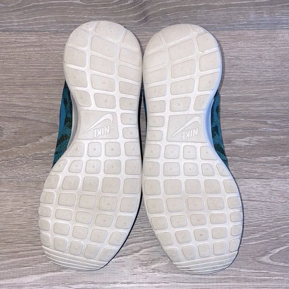 Nike Roshe One KJCRD Women’s Size 8 Military Green Emerald 705217-310 Sneaker